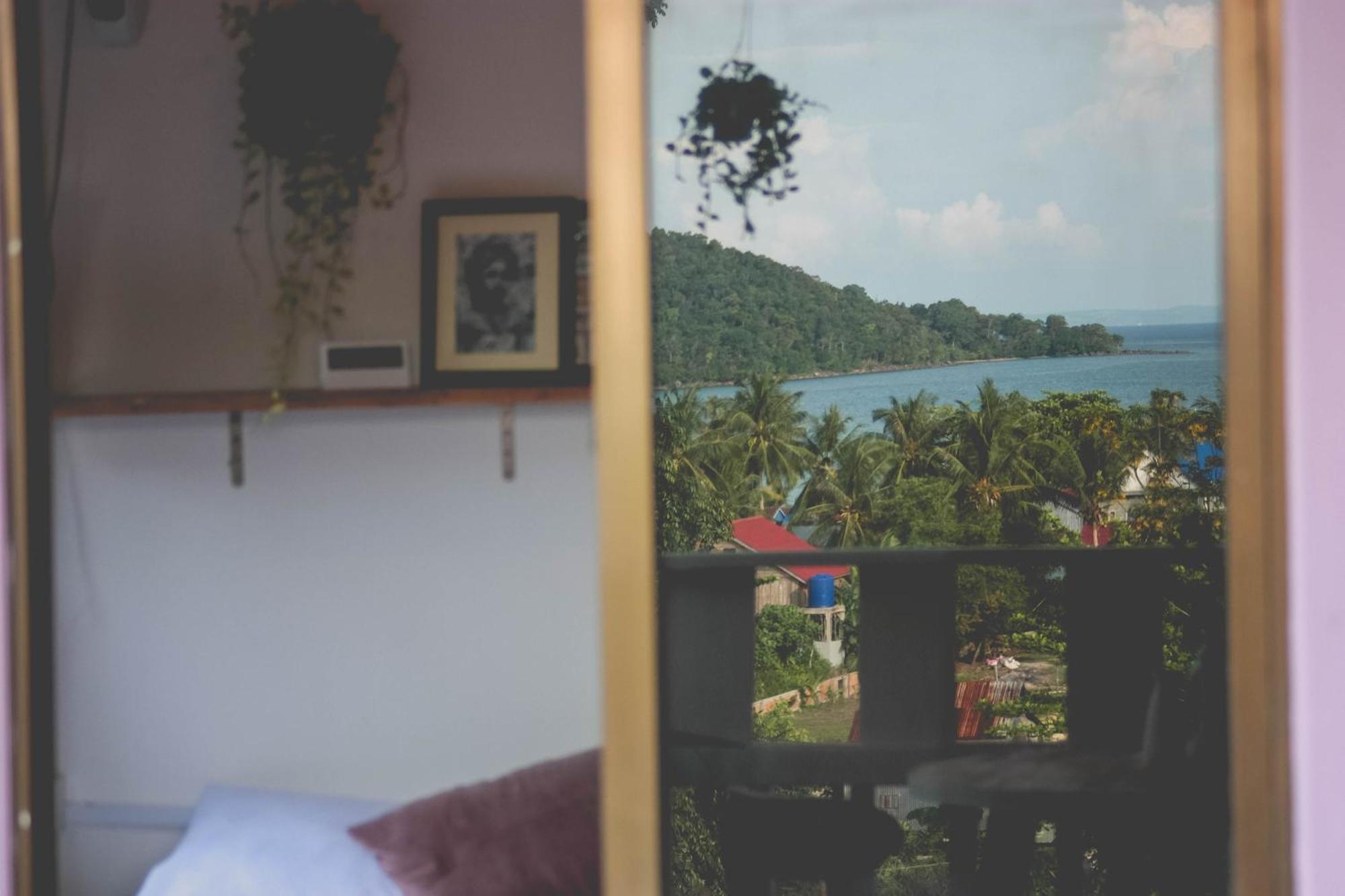 Dahlia Guesthouse Đảo Koh Rong Samloem Ngoại thất bức ảnh