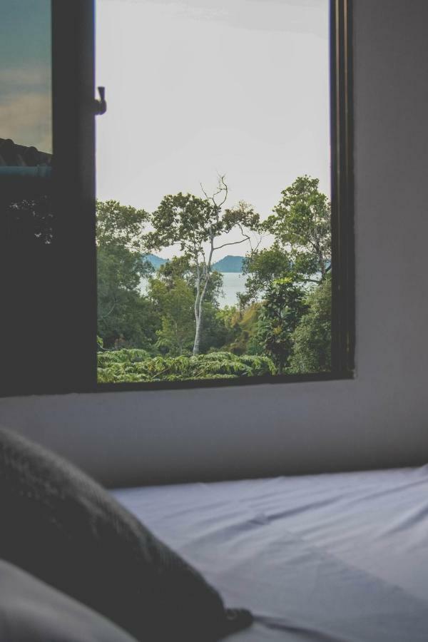 Dahlia Guesthouse Đảo Koh Rong Samloem Ngoại thất bức ảnh